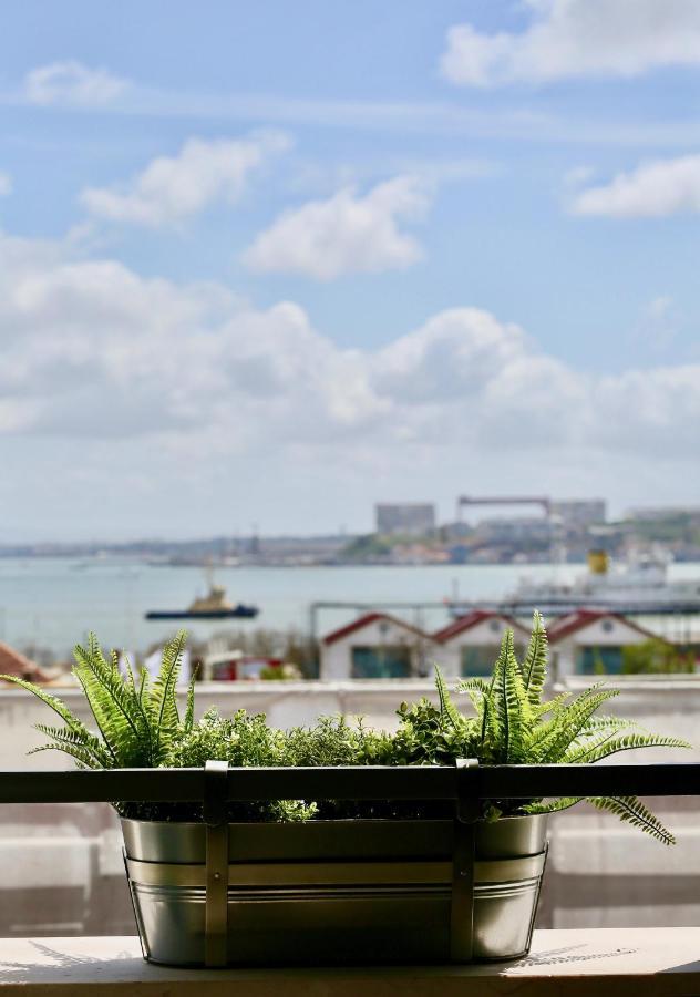 Luxury Apartment By Myplaceforyou, Very Quiet, Close To Time Out Market Lisboa Exterior foto